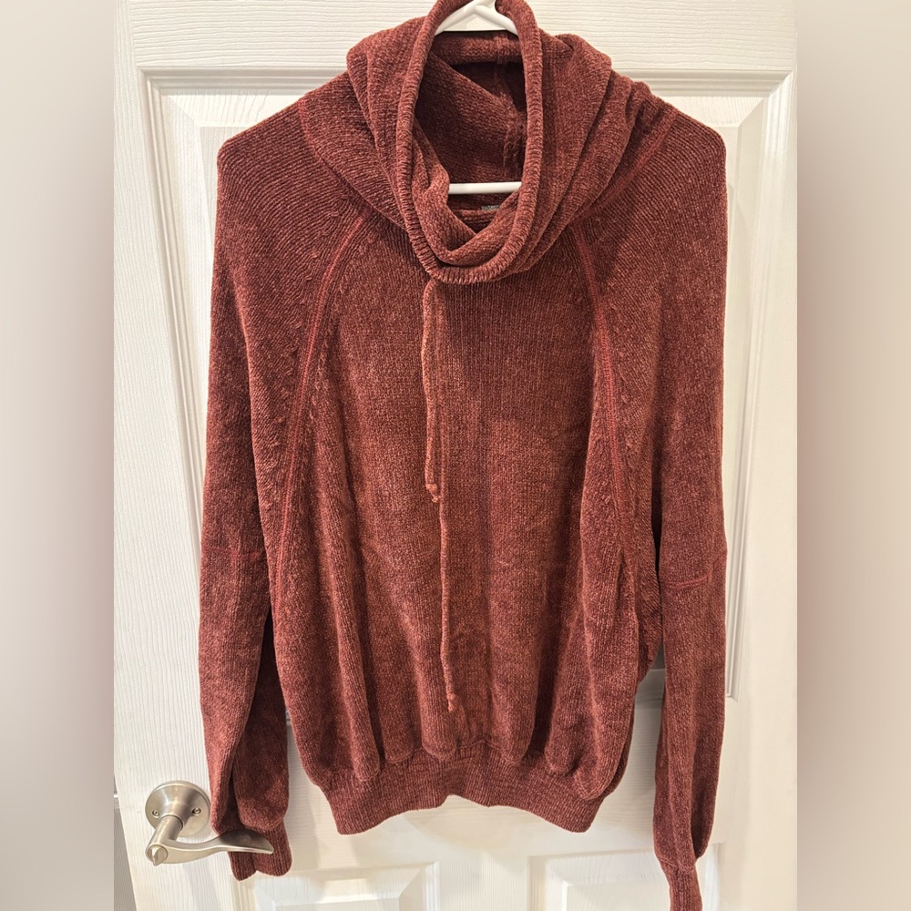 Prana Burgundy/Rust Cowl Neck Pull Over